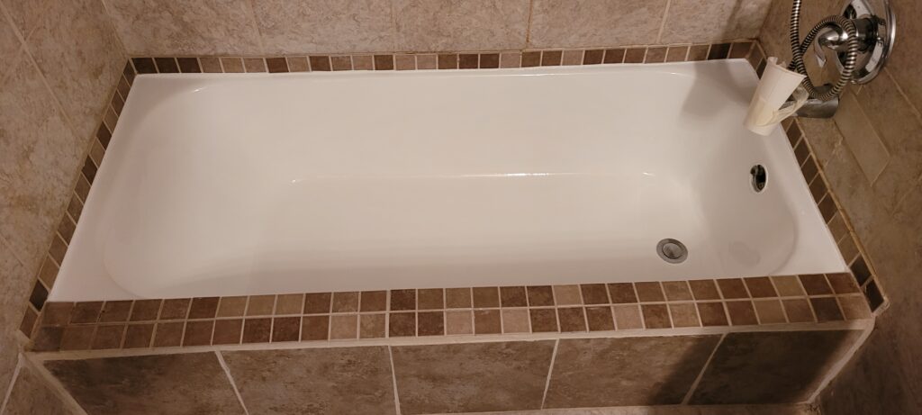 A new, shiny bathtub