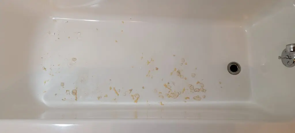 Dirty bathtub