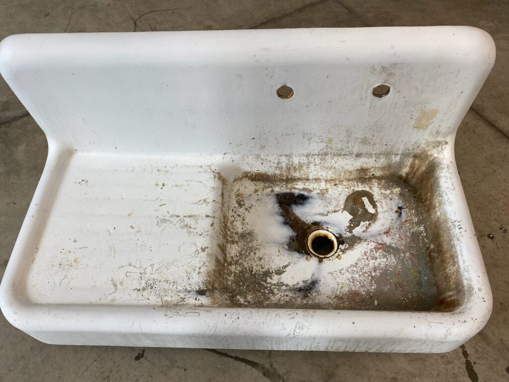 Dusty sink